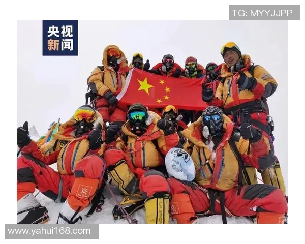 球员身穿国旗庆祝夺冠，感动无数网友